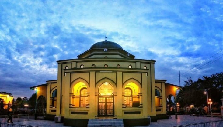 Masjid Syahbuddin atau sering juga disebut Masjid Sultan Lokasi : Kota Siak Sri Indrapura, Kabupaten Siak, Riau