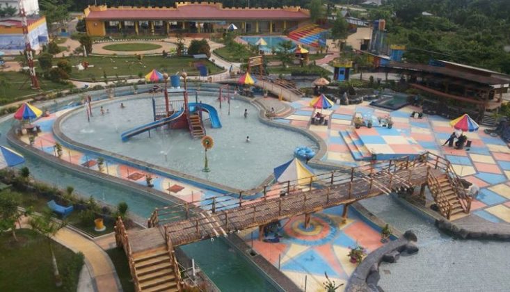 Water Park Siak Lokasi : Kota Siak Sri Indrapura, Kabupaten Siak, Riau