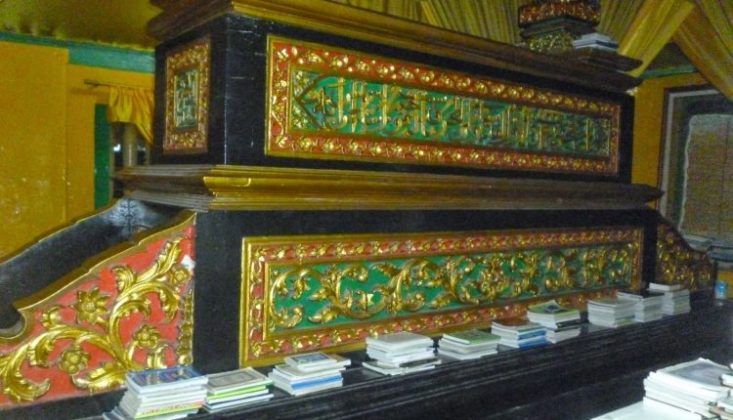 Makam Sultan Syarif Kasim II Lokasi : Kota Siak Sri Indrapura, Kabupaten Siak, Riau