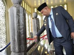 Peringati Hari Pahlawan ke-80, Pemkab Siak Gelar Upacara Dan Tabur Bunga Di Makam Sultan
